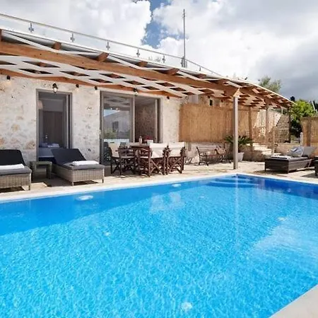 Auf Dem Griechischen Festland Holiday home *