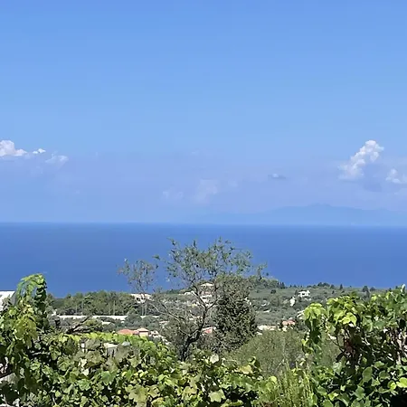 Auf Dem Griechischen Festland Holiday home *